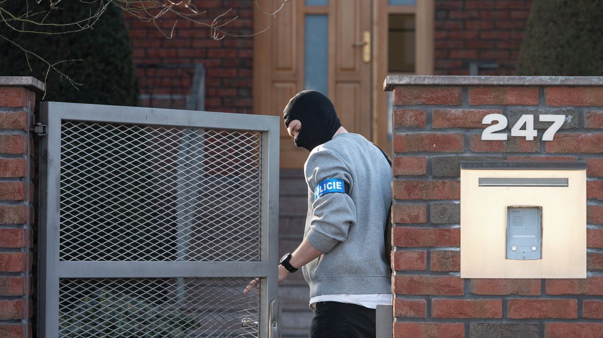 Žena obviněného náměstka z Motola odklonila vilu z dosahu vyšetřovatelů